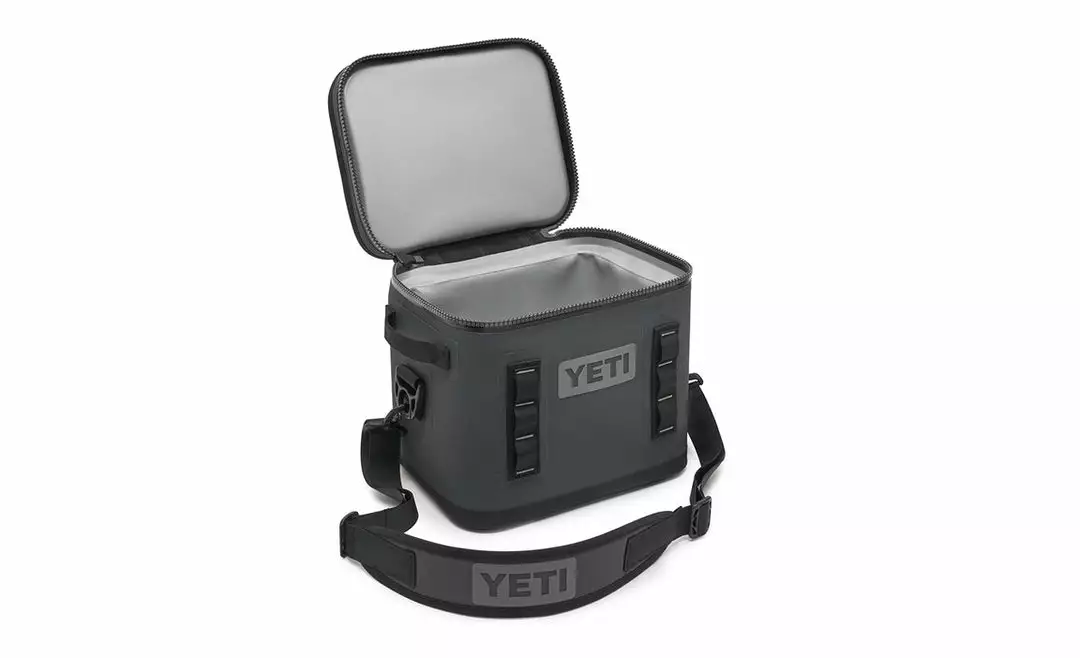 Yeti Hopper Flip 12 Soft Cooler Charcoal 4 Yeti Hopper Flip 12 Soft Cooler Charcoal
