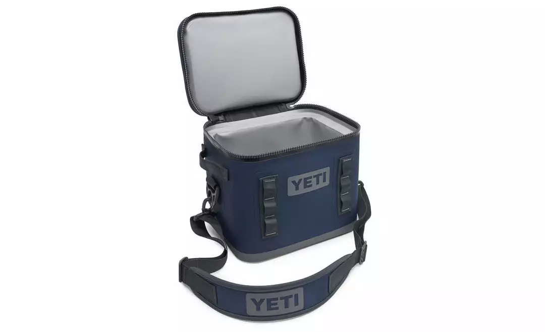 Coolers & YETI Yeti Hopper Flip 12 Soft Cooler Navy 3 Coolers & YETI Yeti Hopper Flip 12 Soft Cooler Navy
