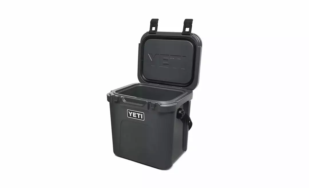 Yeti Roadie 24 Hard Cooler Charcoal 2 Yeti Roadie 24 Hard Cooler Charcoal